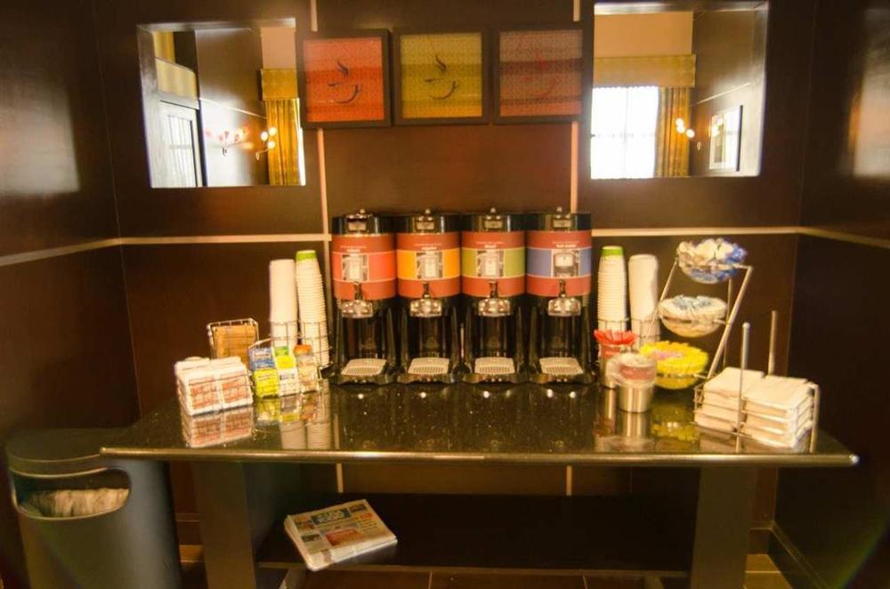 Hampton Inn & Suites Houston/League City Restaurant photo