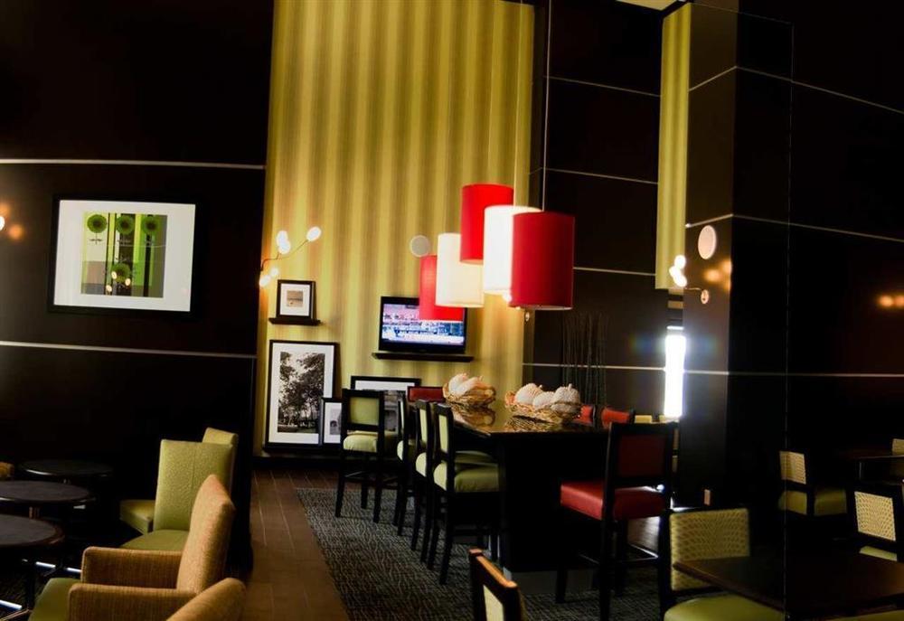 Hampton Inn & Suites Houston/League City Restaurant photo