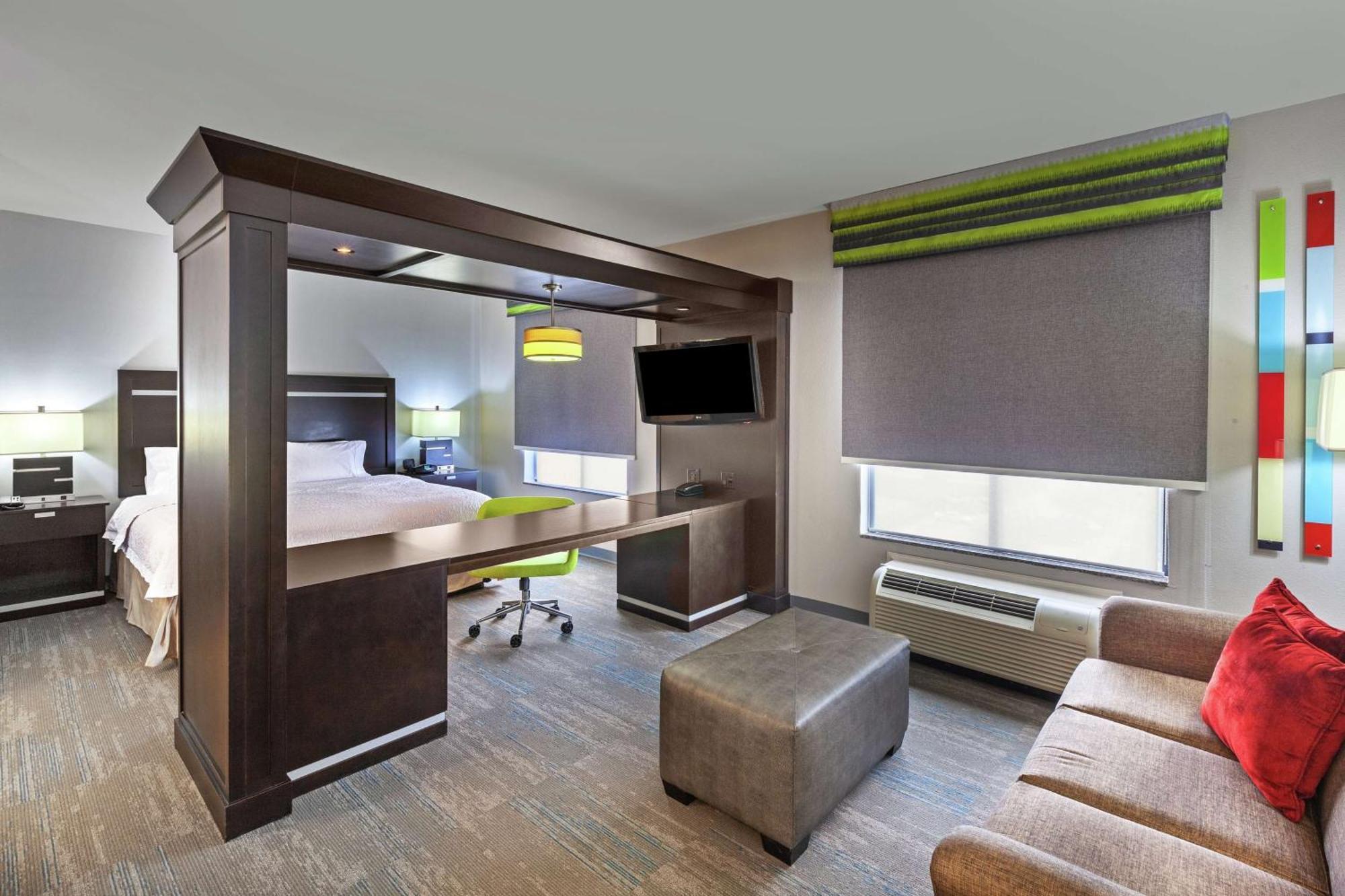 Hampton Inn & Suites Houston/League City Exterior photo