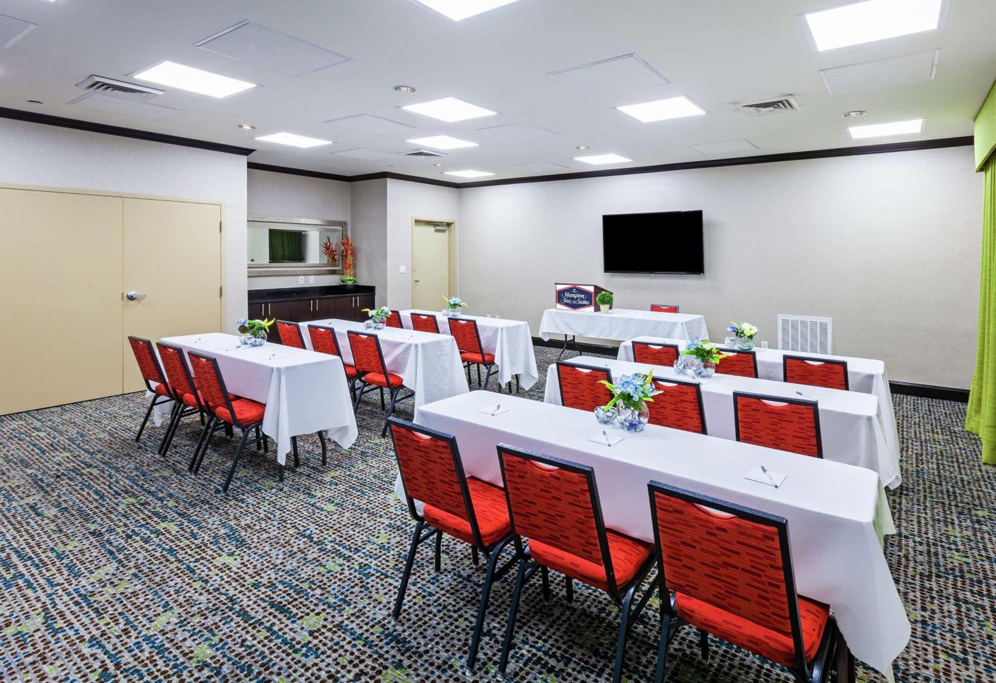 Hampton Inn & Suites Houston/League City Exterior photo